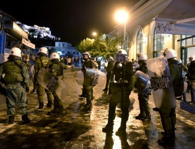 Τι υποστηρίζουν οι κουκουλοφόροι για τα επεισόδια που έγιναν στην πορεία για την Ηριάννα